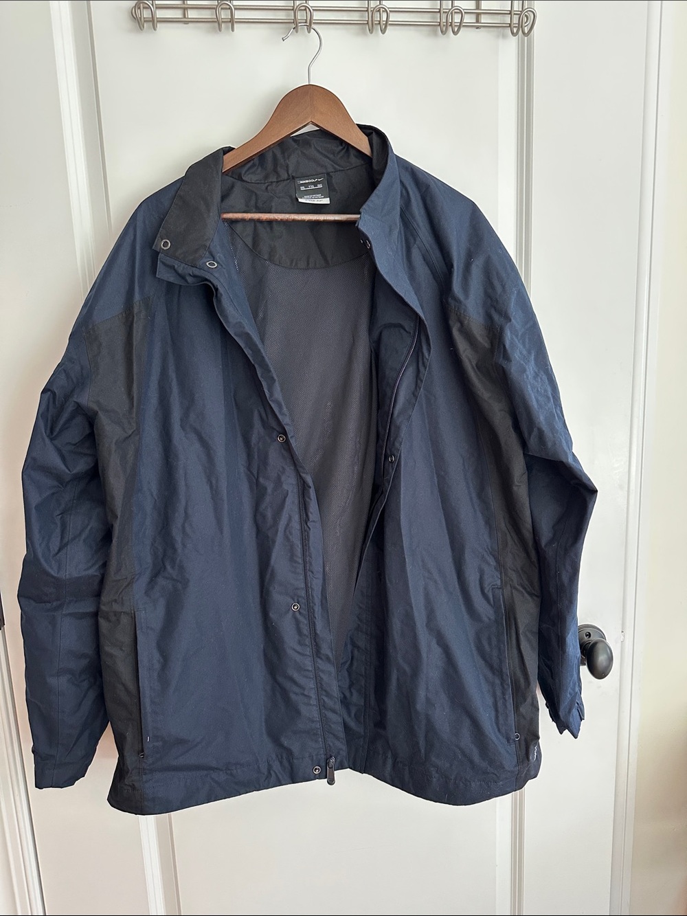 Nike Golf Men's Navy and Black Water resistant jacket